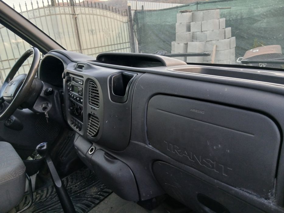 Vând Ford transit preț 2000 euro