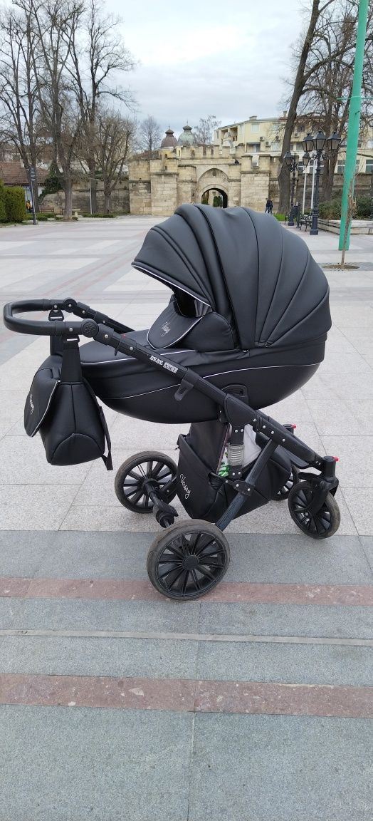 Комбинираната бебешка количка