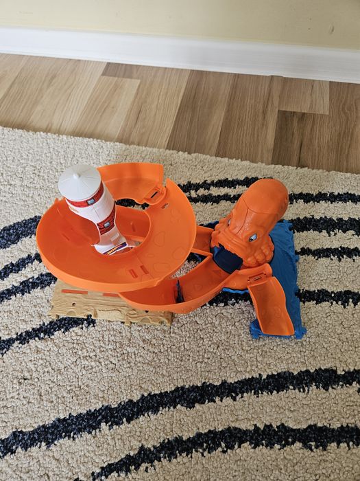 Caracatita Hot Wheels