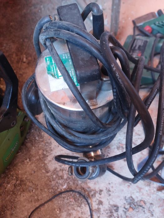 Pompa apa          .