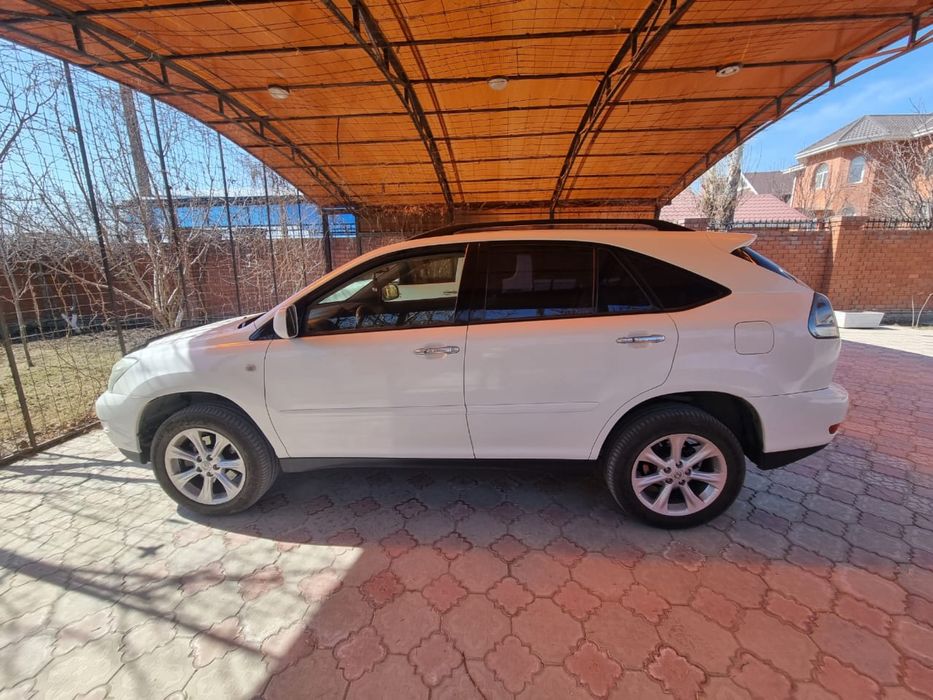 Продаётся Лексус 2008 года модель RX 350