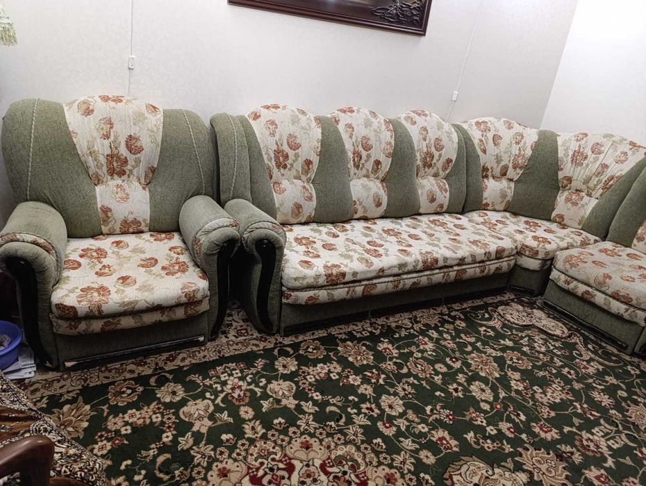 Угловой диван с креслом