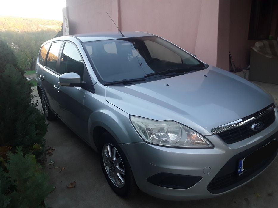 Vând Ford focus 2010