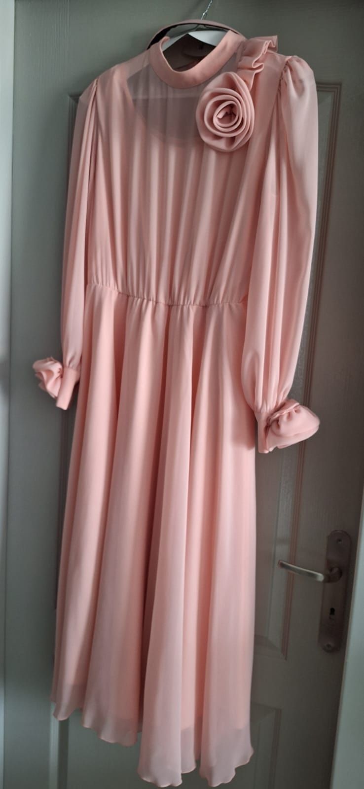 Vand rochie eleganta de zi