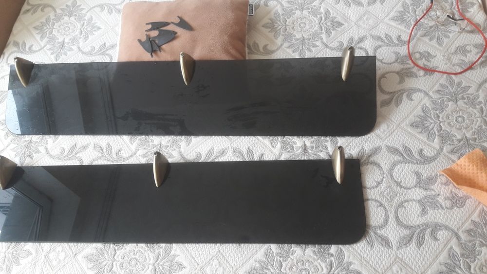 Срочно! Продам полки из калённого стекла. Состояние идеальное.