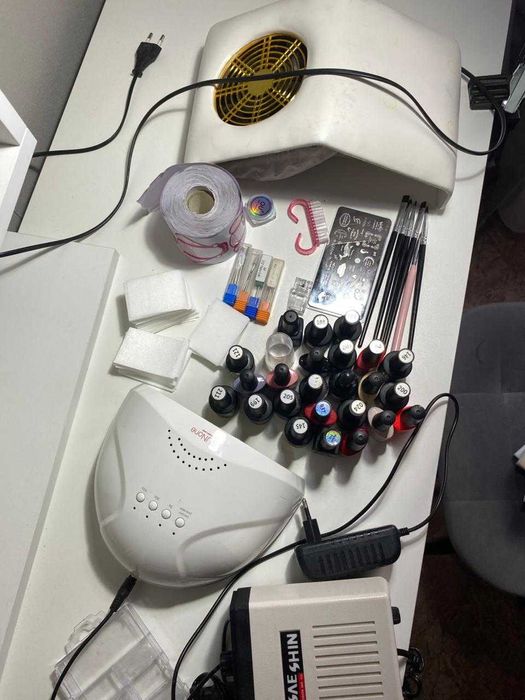 Продам все для маникюра