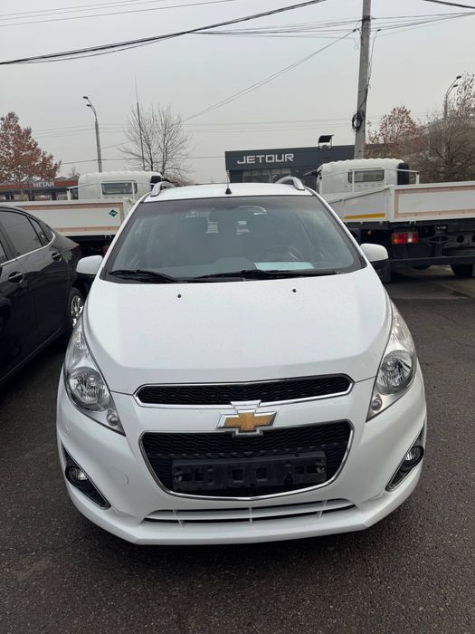 spark 2022 yili rangi oq,probegi 43000km
