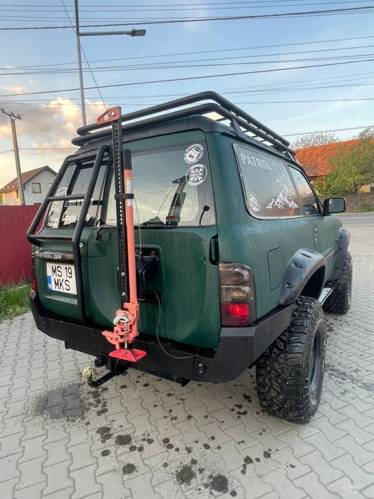 Nissan Patrol y61 n1