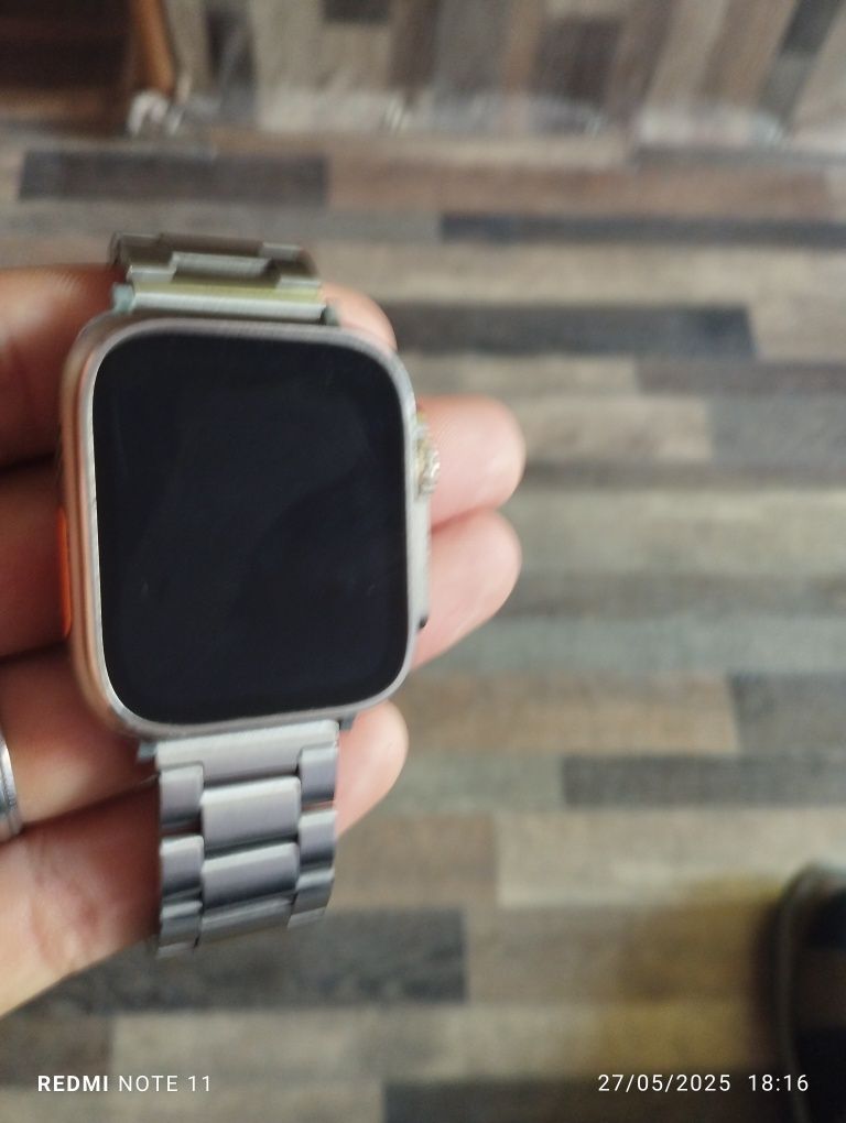 Smart watch sotiladi