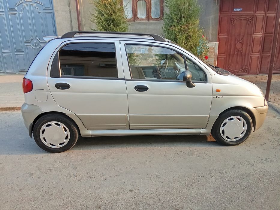 Moshina sotiladi faqat naxtka