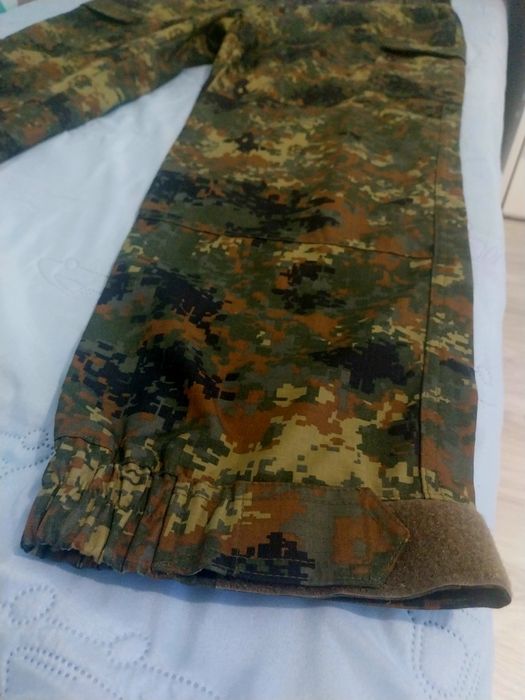 Камофлажни военни гащи клин