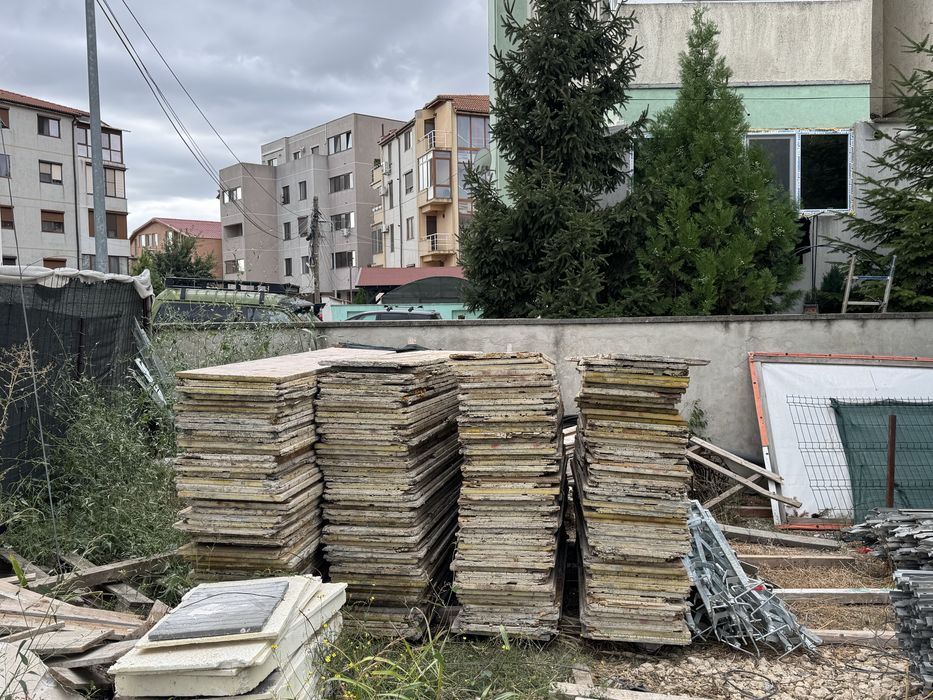 Placa galbena doka, popi metalici, montanti cofraj, cravate stalpi