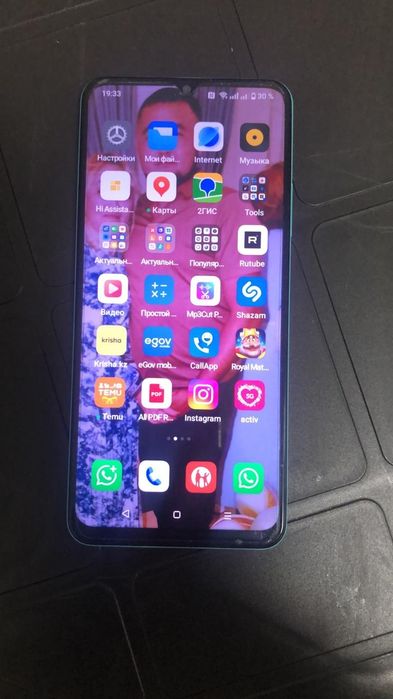 Срочно продам смартфон