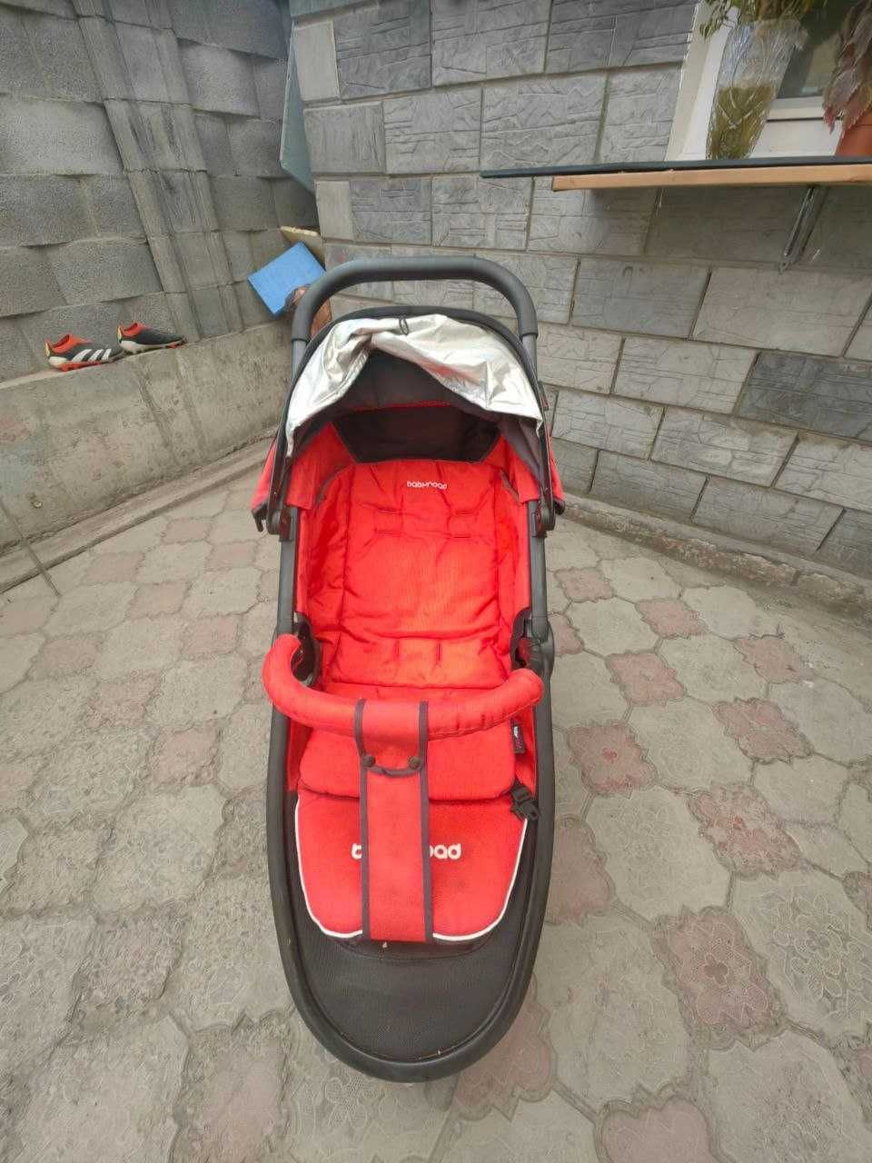 Продам б\у детскую коляску.
