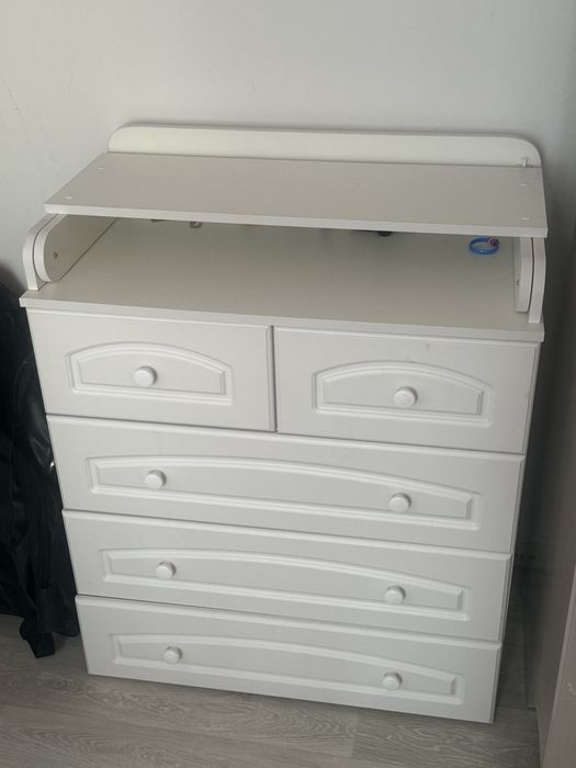 Пеленальный стол