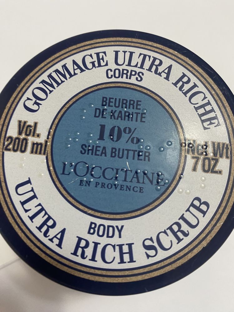 Scrub Loccitane Gommage ultra riche  Beurre de karite  10%