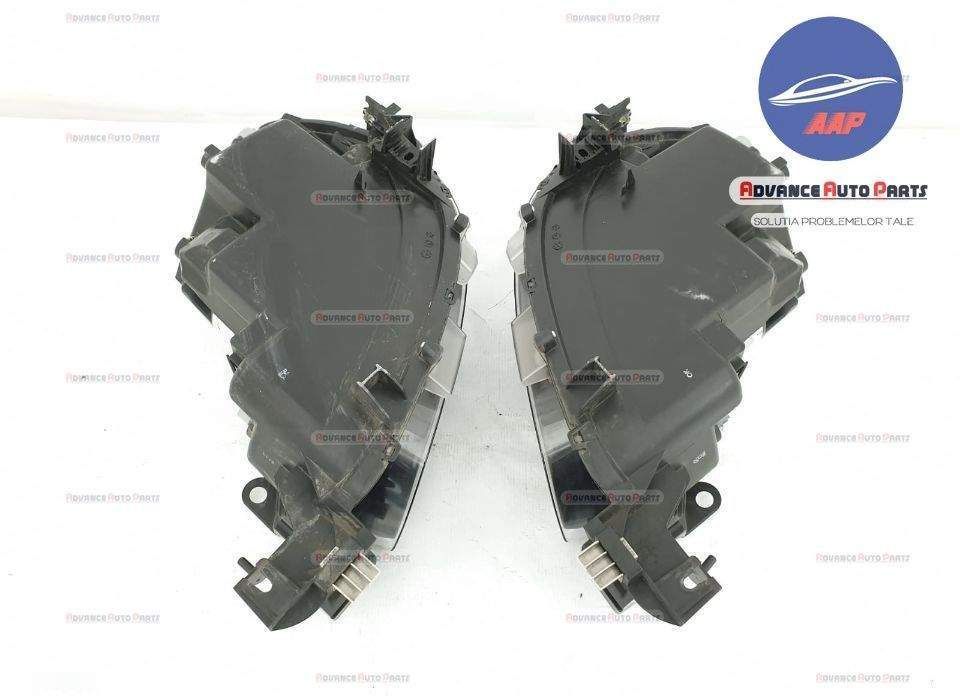 Far dreapta full led cu doua lupe, original in stare foarte buna Mazda