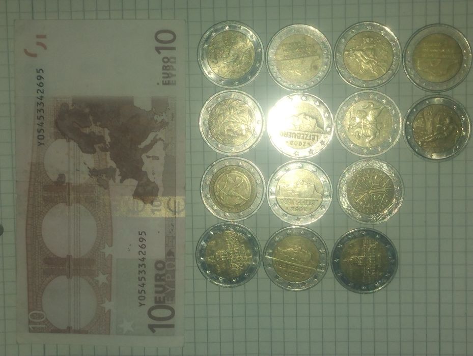 Ptr.colectionari monede 2 Euro de colecție.