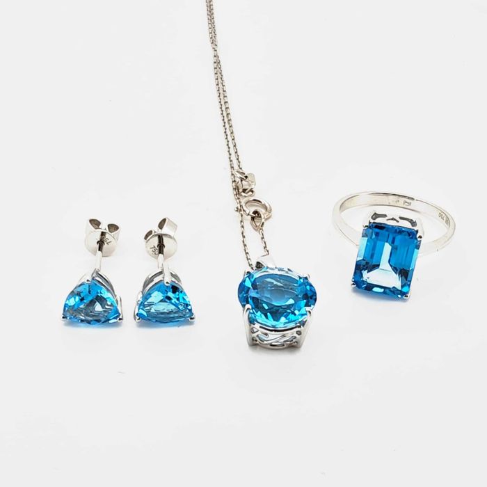 Set aur 18k cu topaz