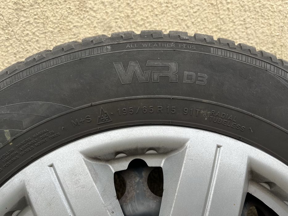 Jante + anvelope de iarna 195/65 R15