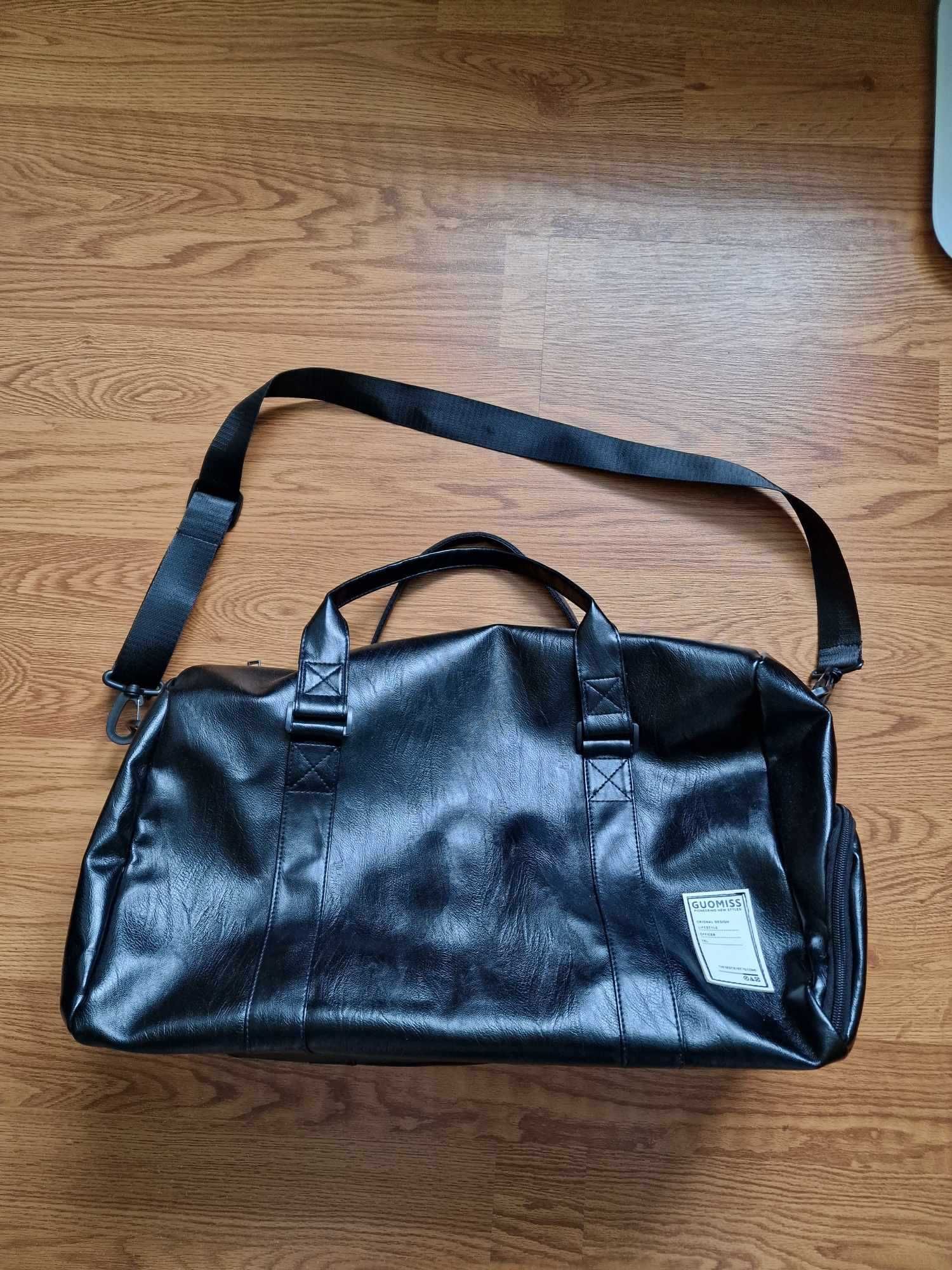 Genti din piele pentru calatorie la Oferta 49 lei