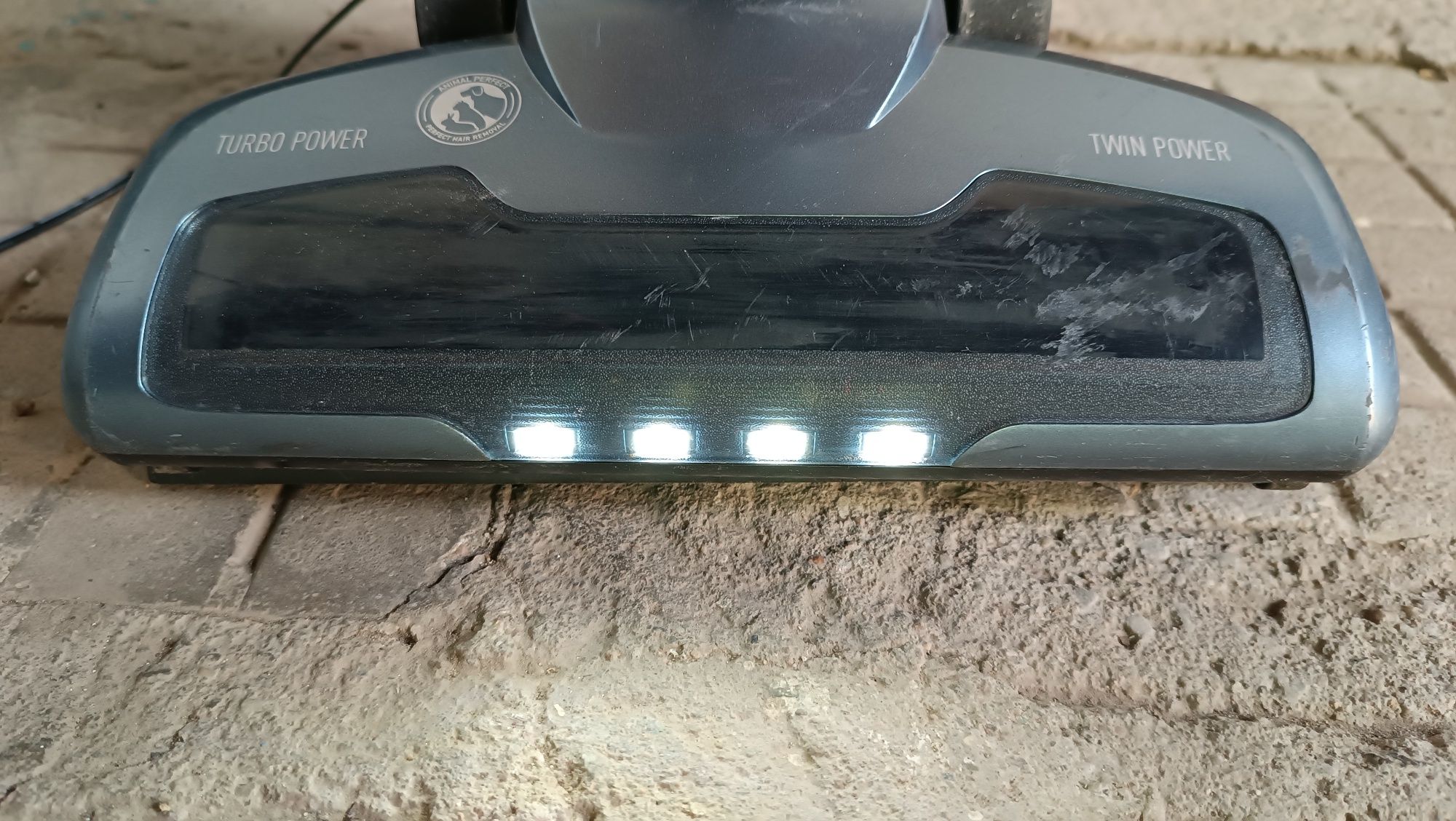 Акумулаторна прахосмукачка Grundig vch9631