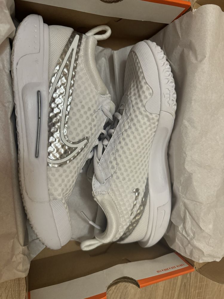 Дамски маратонки Nike