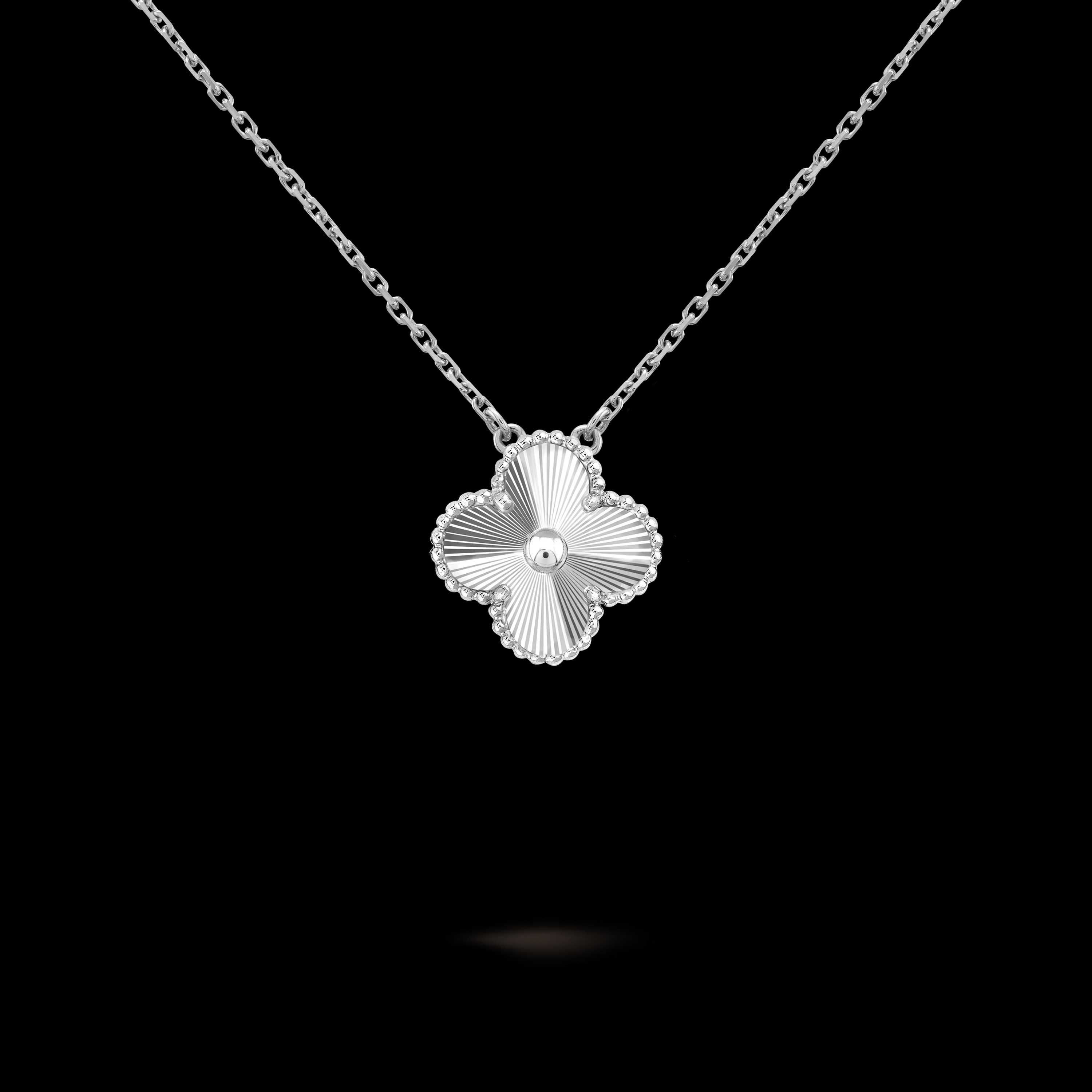 Van Cleef & Arpels VCA Silver Alhambra 1 Motif Clover Дамско Колие