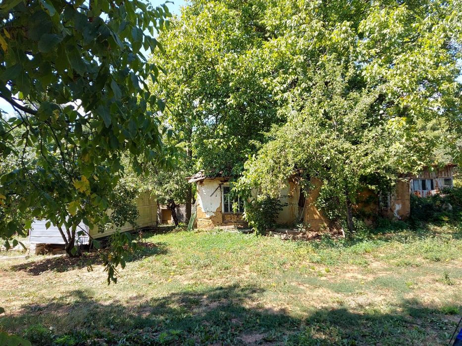 Продава се Парцел в с. Горни Романци, Област Перник - 984 кв.м за 17 €/кв.м - Снимка #1