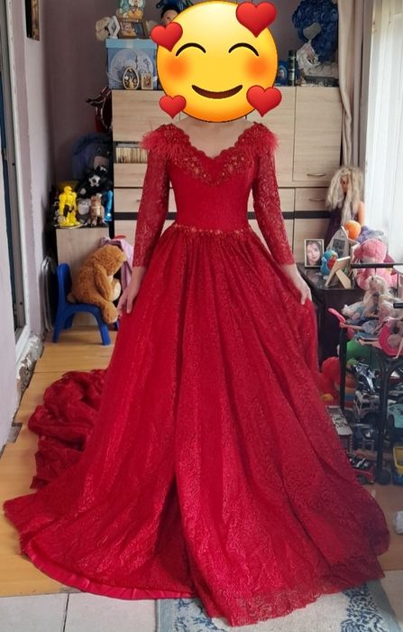 Rochie noua ,model deosebit ,facuta pe comanda inTurcia,lucrata manual