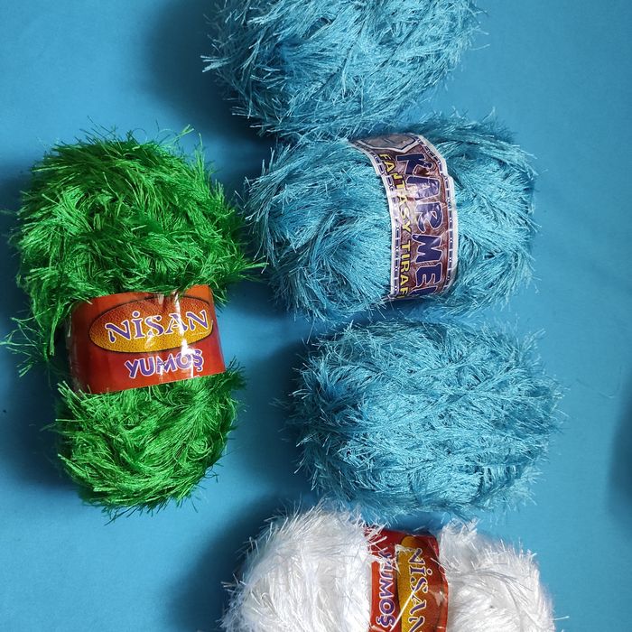 Пряжа. Нитки. Мотки