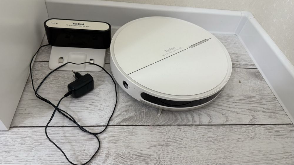 Продам робот пылесос Тефаль