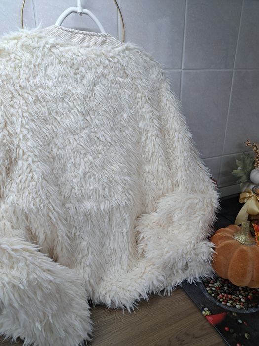 Blanita moderna si eleganta pt primavara -toamna mas L