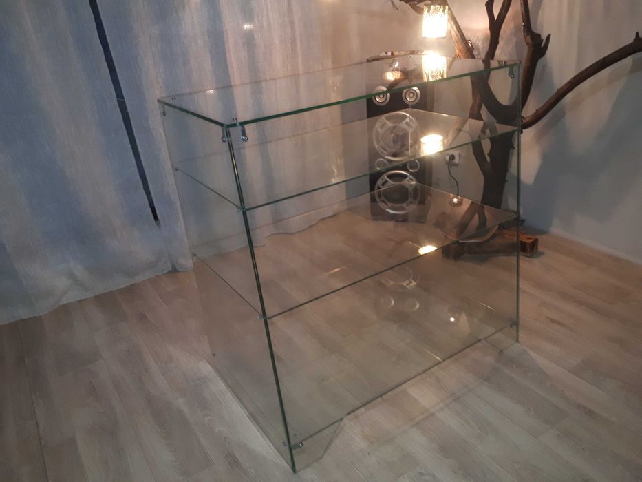 Vitrine din sticlă securizată 10mm