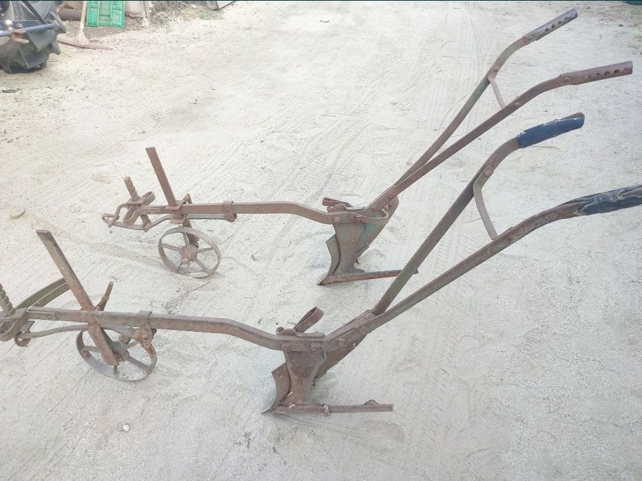 Pluguri decorative de vânzare