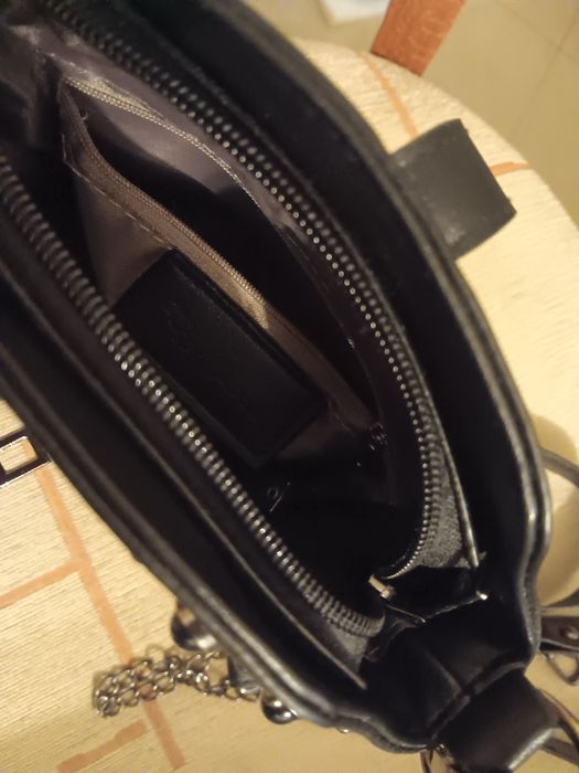 Черна чанта с бродерия