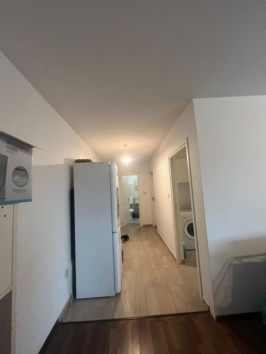 Proprietar inchiriez apartament decomandat