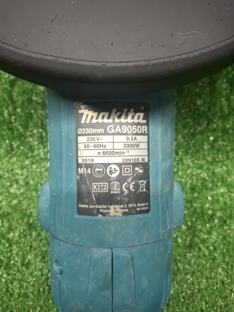 Голям шлайф на Makita GA9050R