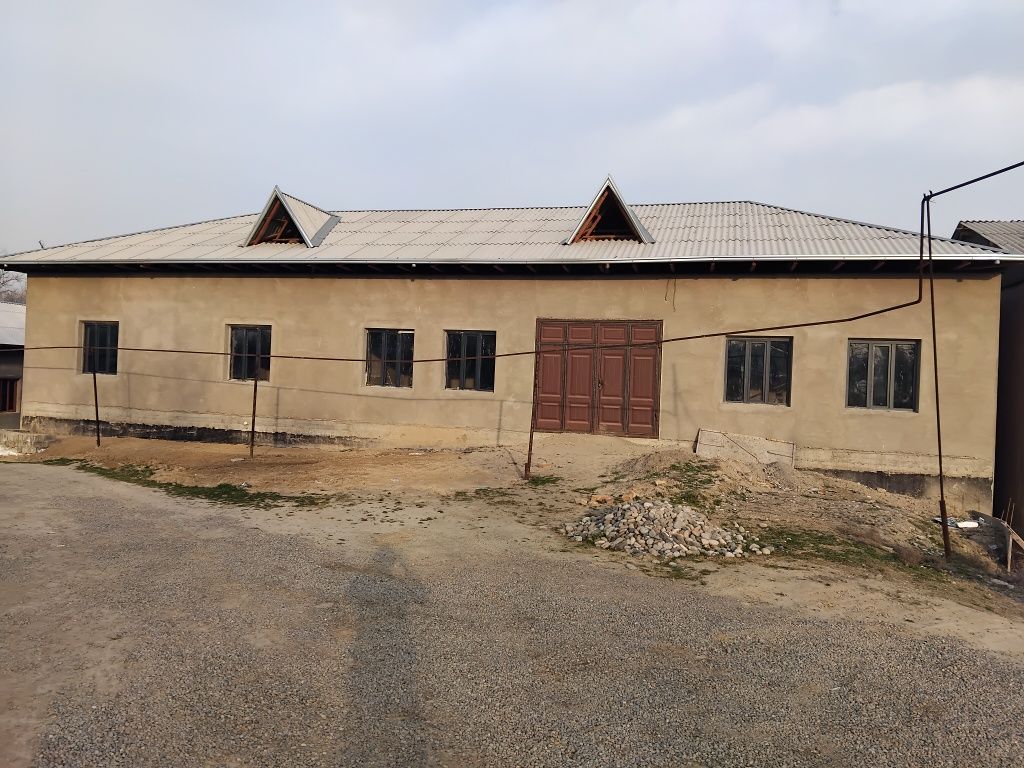 Hovli uy 16 sotix