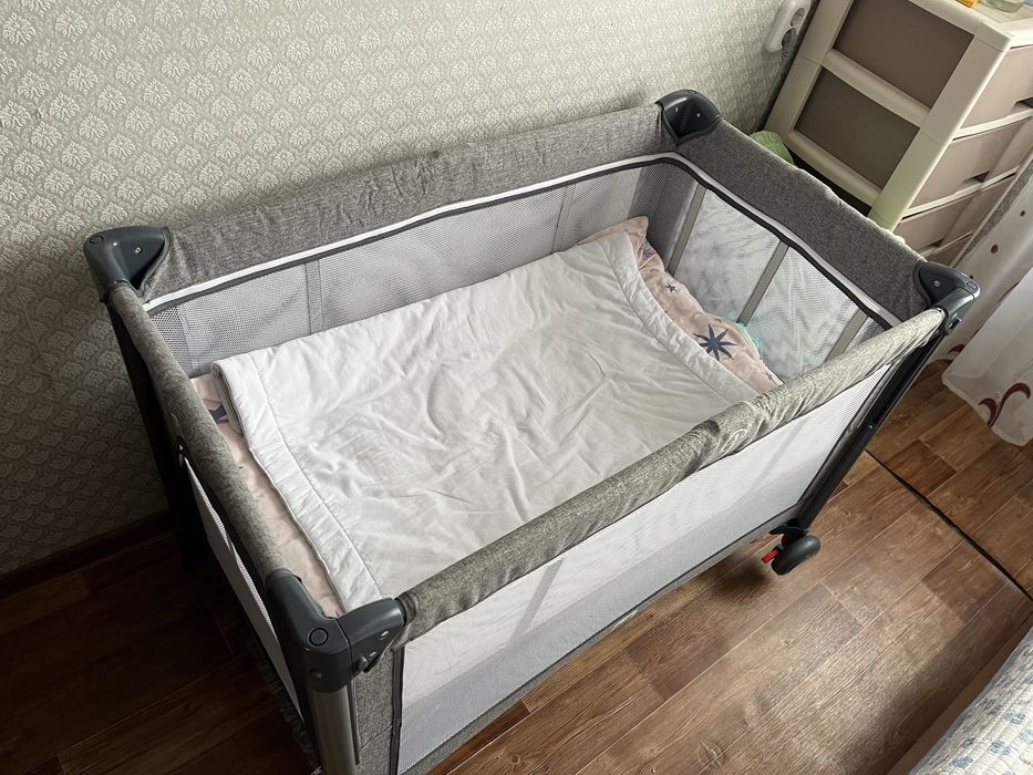 Детский манеж для новорожденных