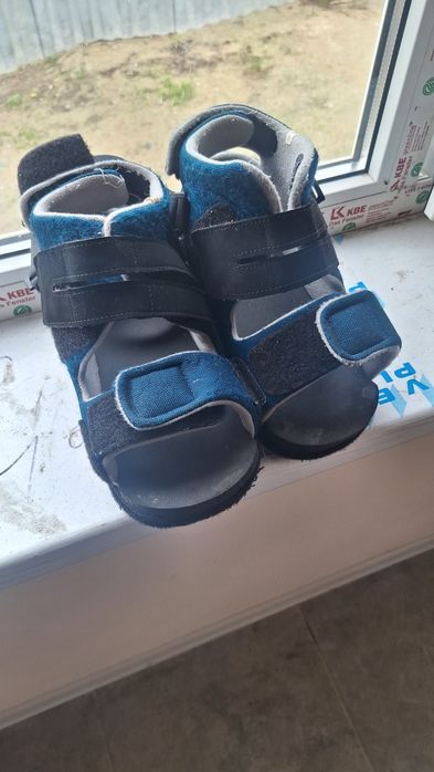 Продам ортопедические ботинки