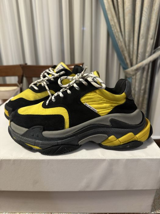 Balenciaga Triple S V2