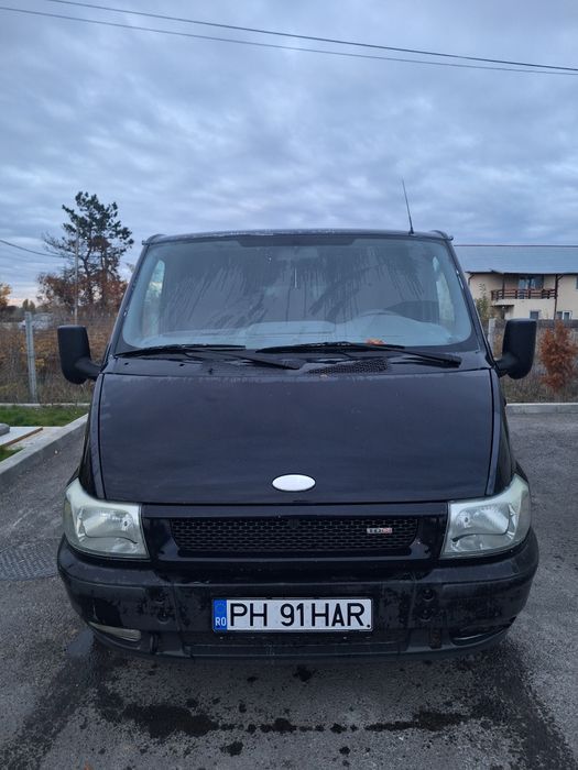 Ford Transit autoutilitara