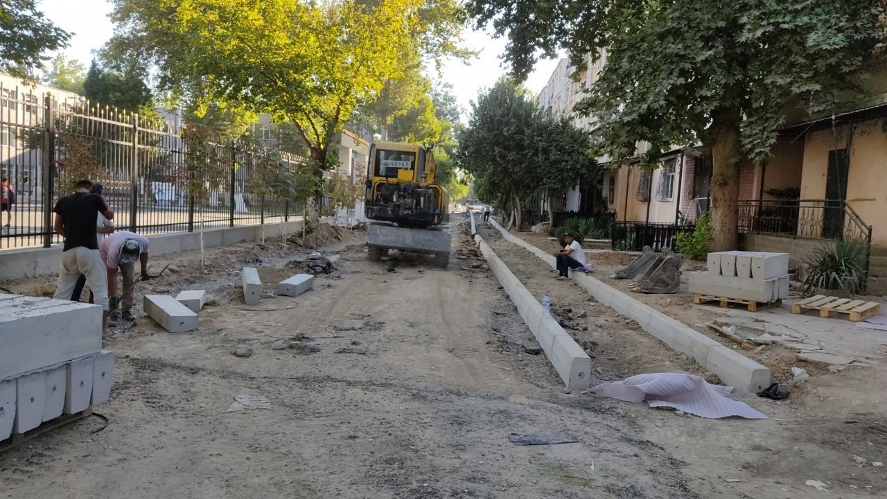 Благоустройство, Тратуар, Асфальт, Бардюр, Лоток, Газон, Полив.