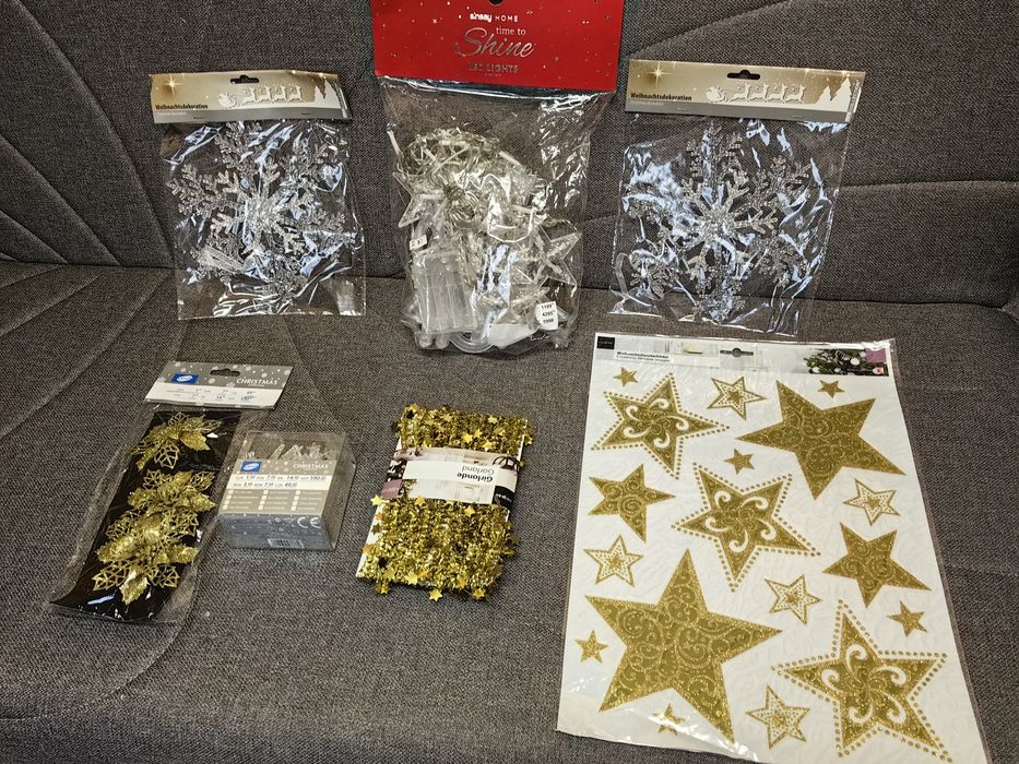 Instalații, fulgi, beteala