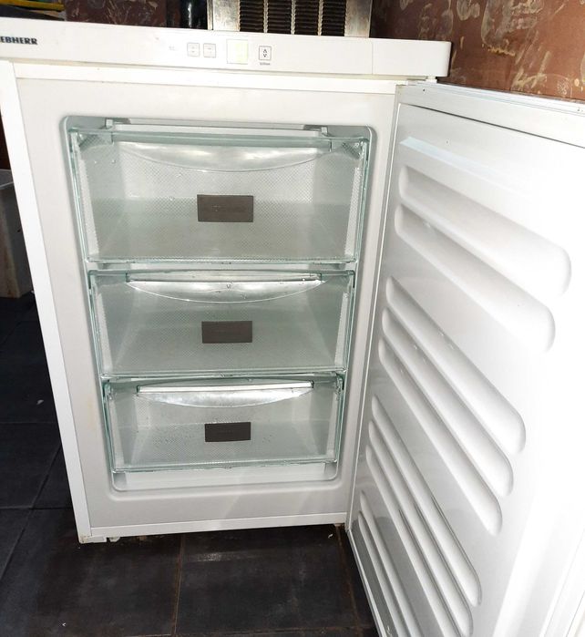 ФРИЗЕР  Liebherr