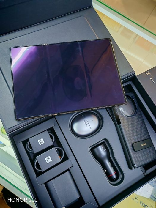 Huawei Mate XT Ultimate 1tb