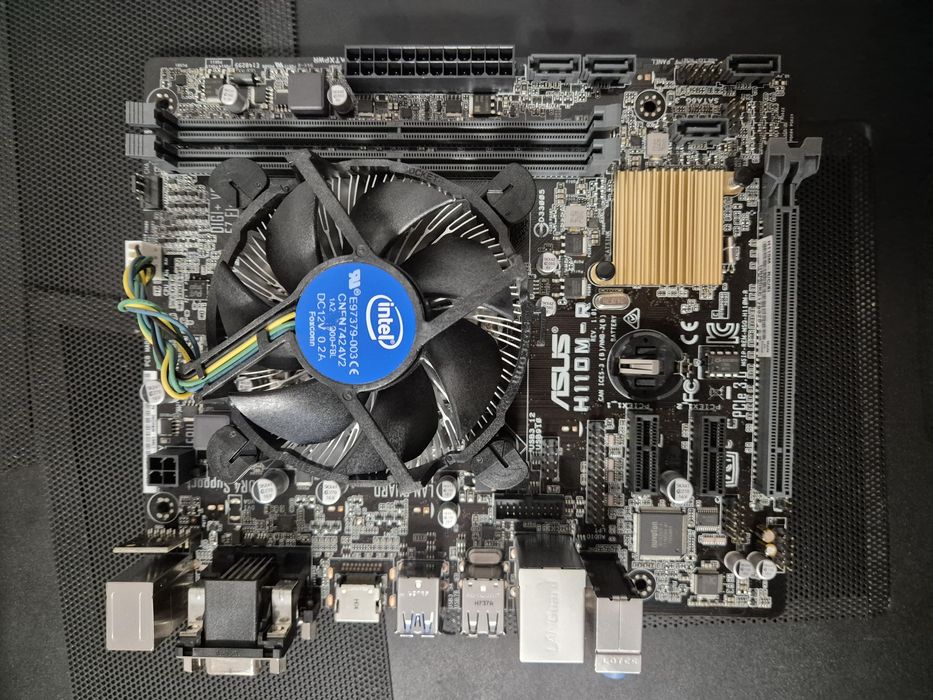 Oferta!! Placa de baza H110M   + procesor compatibil gen 7 (7400)
