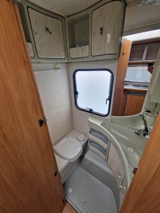 Vând Adria Adora 512 UL