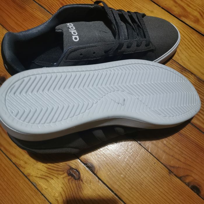 Нови кецове Адидас- 42номер